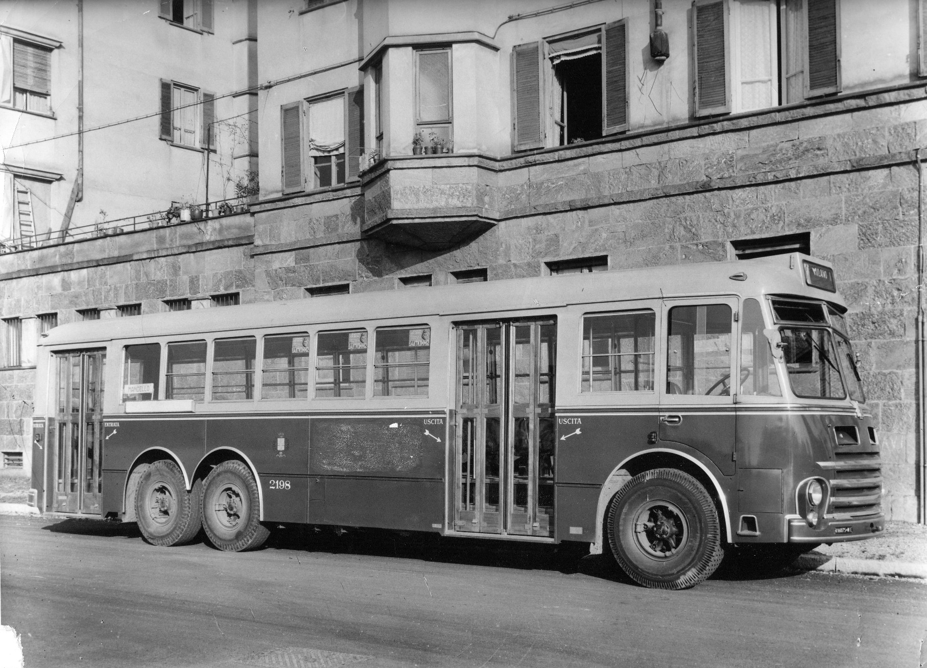 BUS_150A_Macchi.jpg