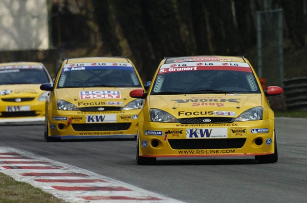 Wtcc 2005 ford focus #8